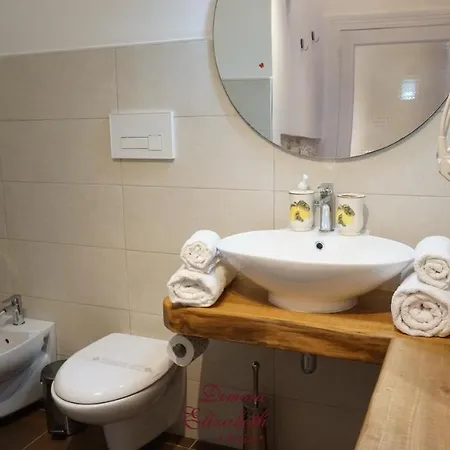 Affittacamere Dimora Elizabeth Ii 3*